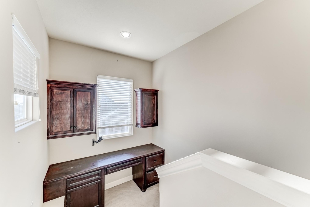 1325 W 24th Street - Photo 32