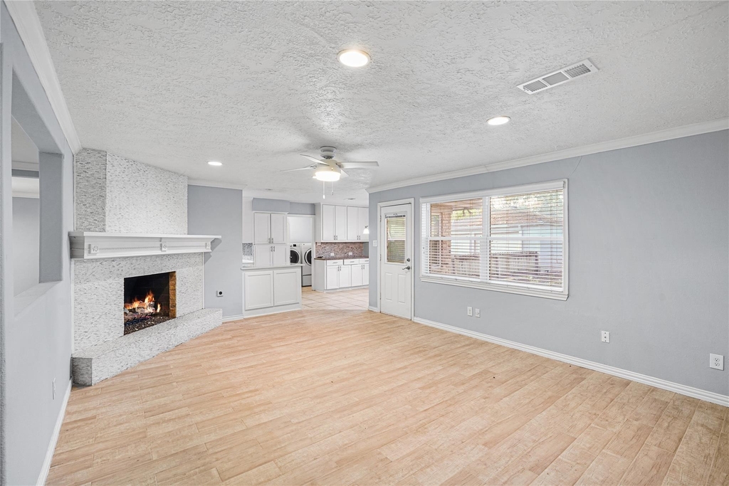 6002 Mcknight Street - Photo 2