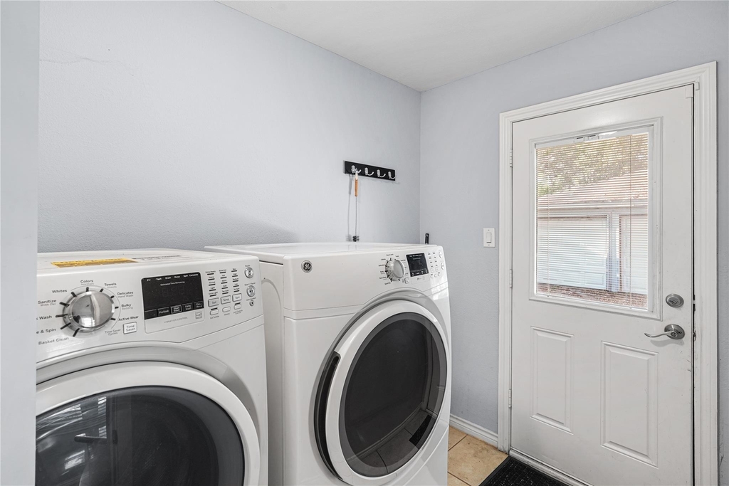 6002 Mcknight Street - Photo 10