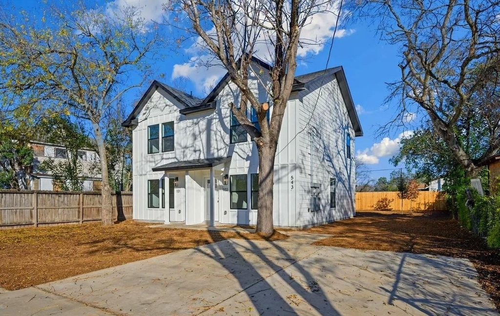 545 Delmar Street - Photo 2