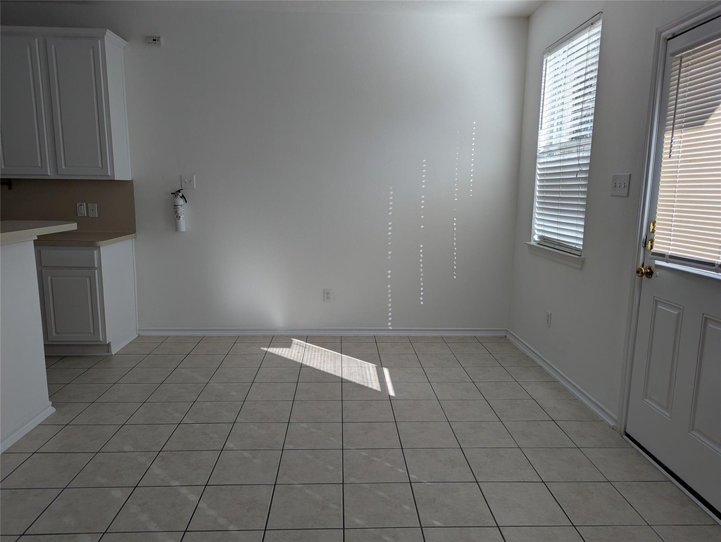 16515 Beckland Lane - Photo 2