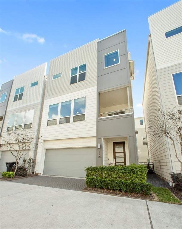 2716 Eado Edge Court - Photo 0