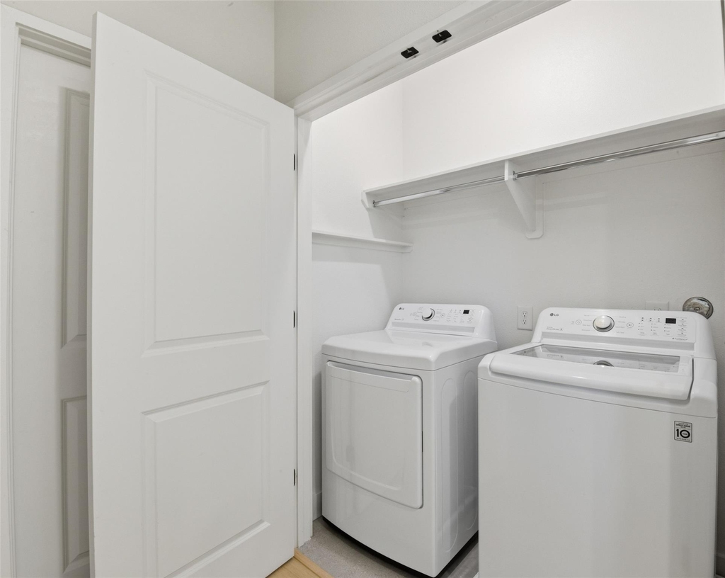 2204 Lou Ellen Lane - Photo 37