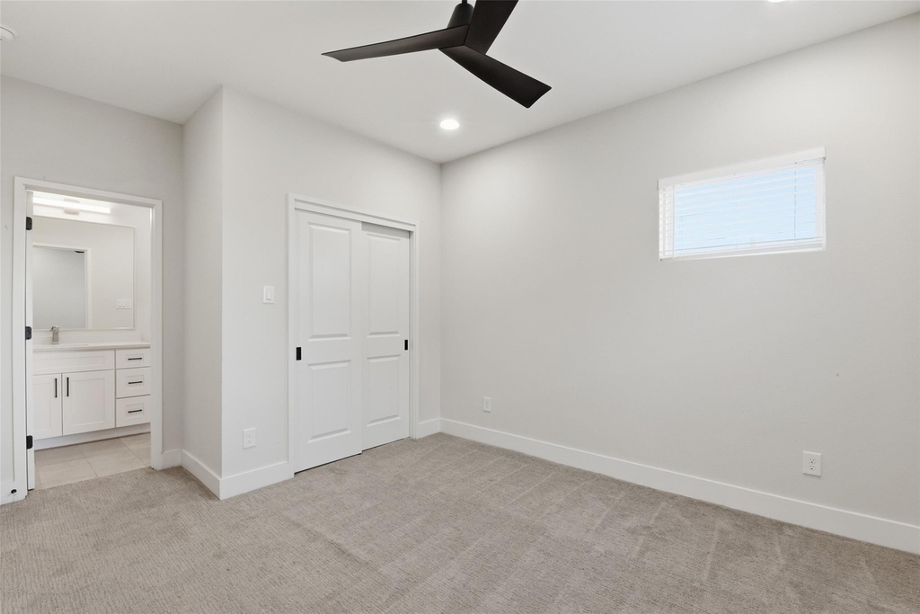 2204 Lou Ellen Lane - Photo 34
