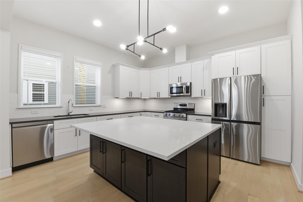 2204 Lou Ellen Lane - Photo 18