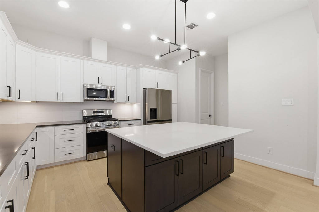 2204 Lou Ellen Lane - Photo 19