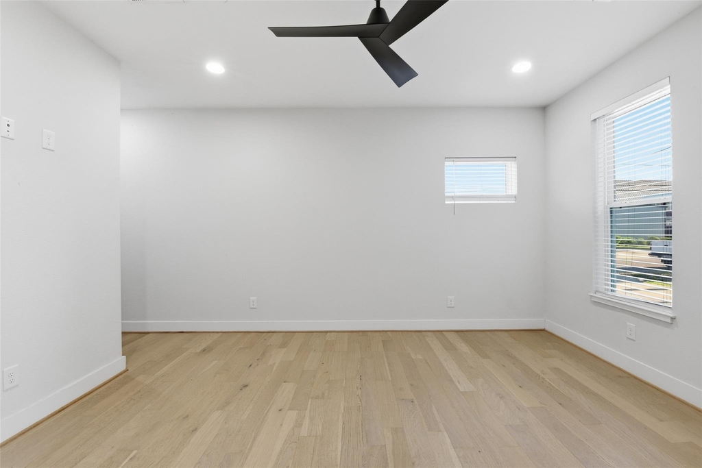 2204 Lou Ellen Lane - Photo 4