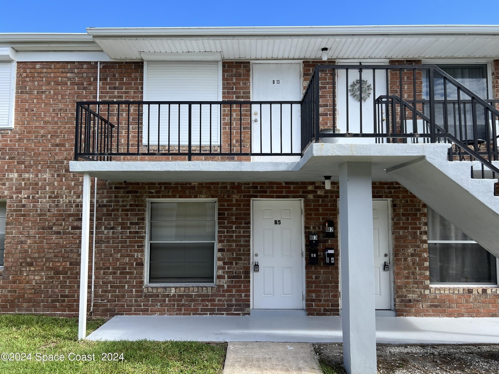 190 E Olmstead Drive - Photo 3