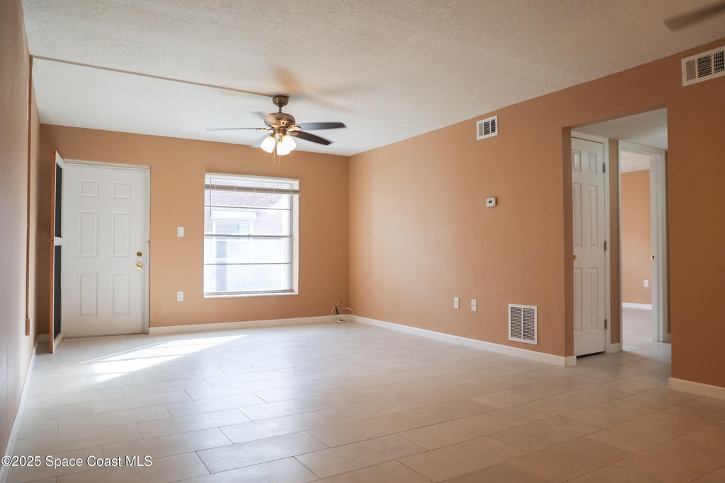 190 E Olmstead Drive - Photo 6