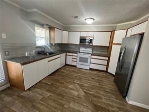 16064 Holly Street - Photo 8