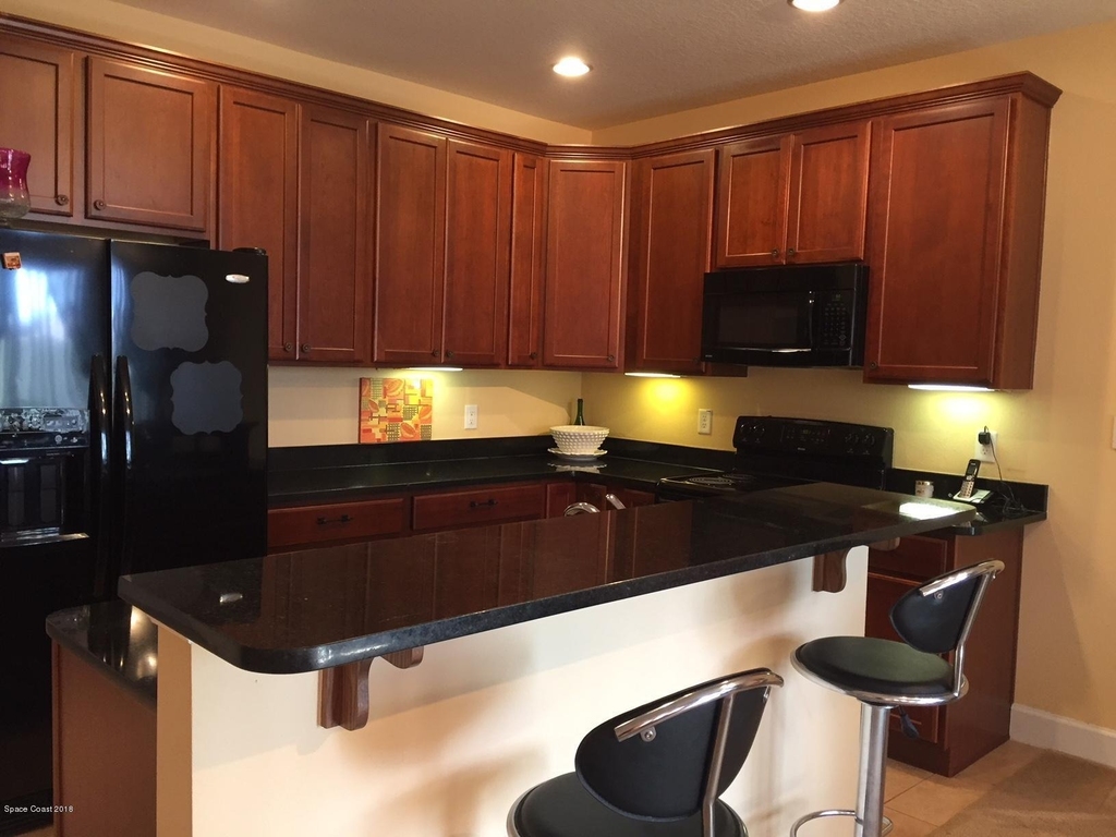 755 Ventura Drive - Photo 5