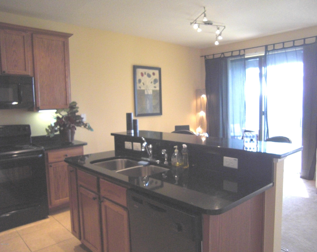 755 Ventura Drive - Photo 4