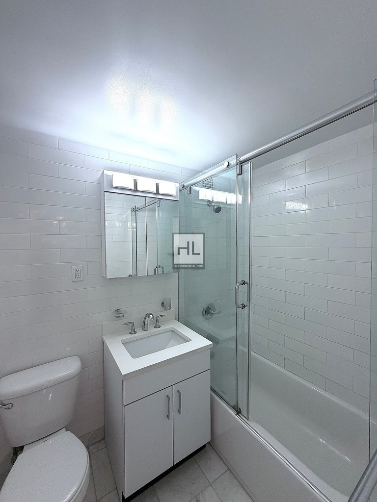 East 69th Street - Photo 3