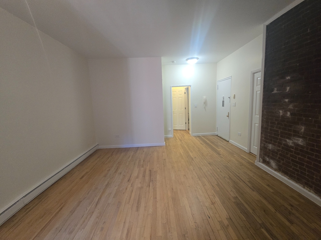 West 73rd / Columbus Ave - Photo 4