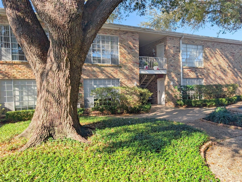 2101 Fountain View Drive - Photo 20