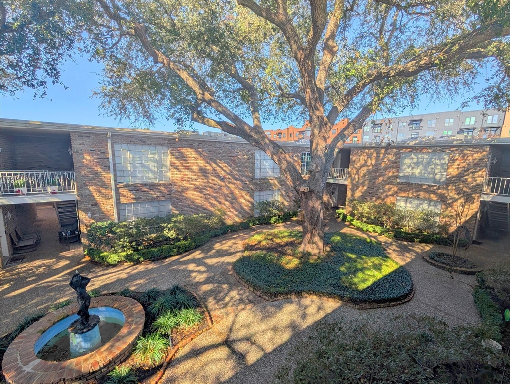 2101 Fountain View Drive - Photo 19