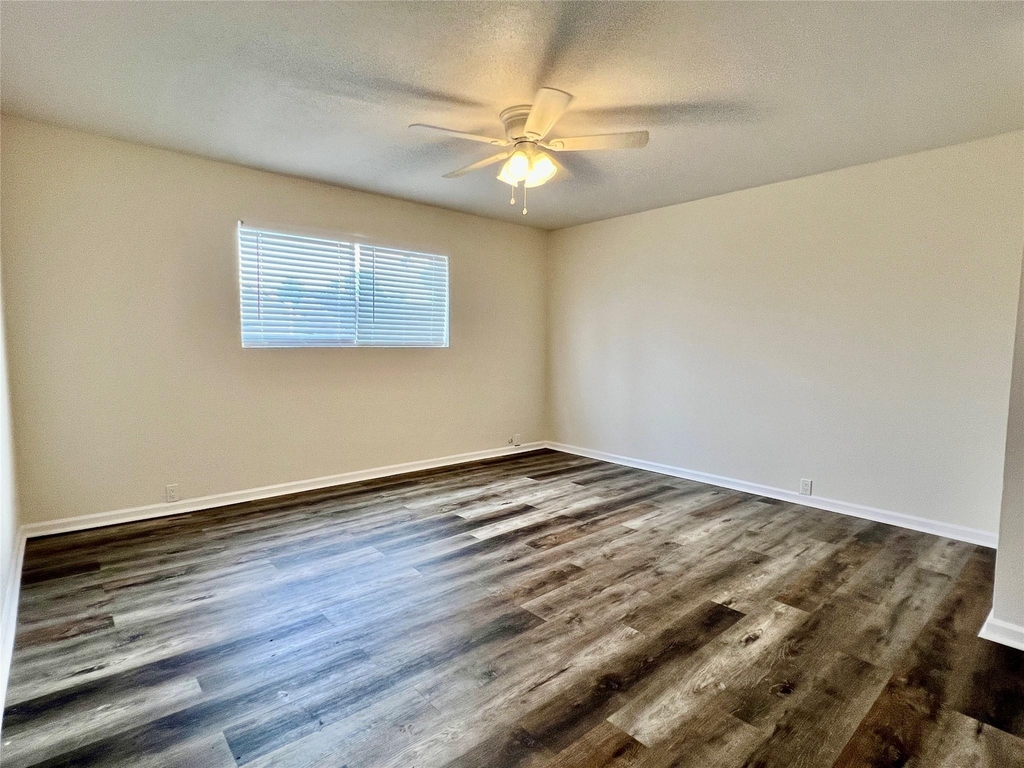 2101 Fountain View Drive - Photo 17