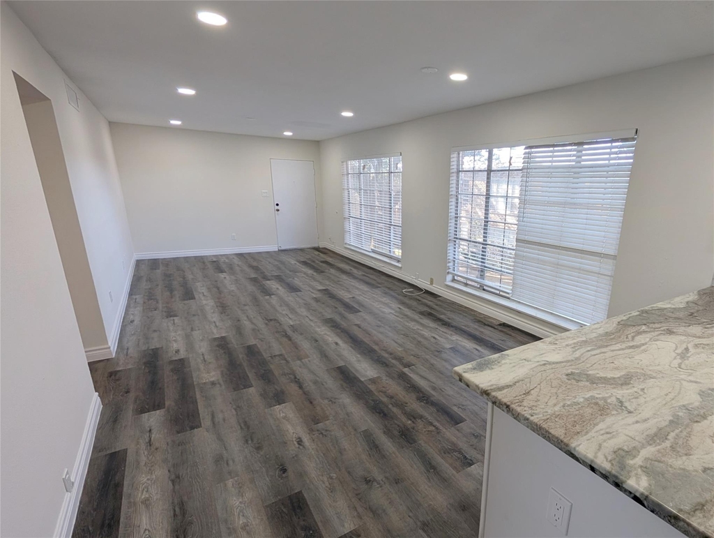 2101 Fountain View Drive - Photo 10