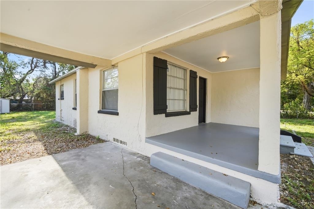 10019 N Jasmine Avenue - Photo 21