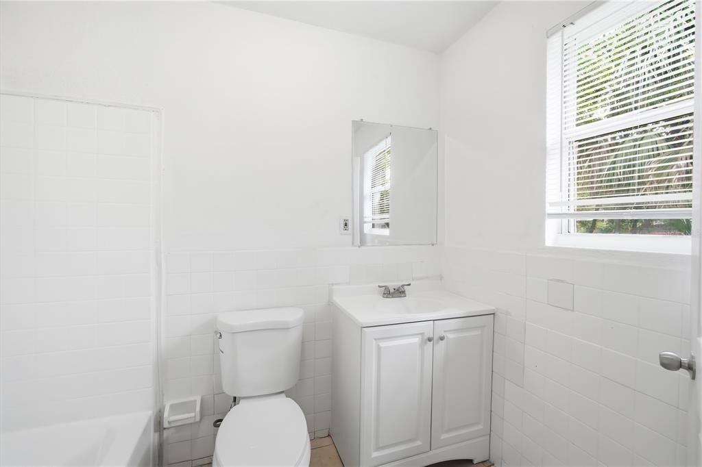 10019 N Jasmine Avenue - Photo 14