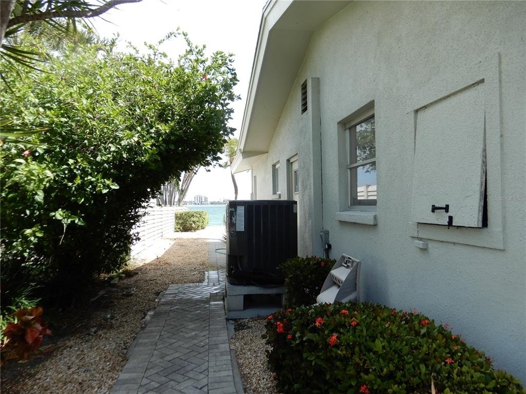 337 1st Street W - Photo 25