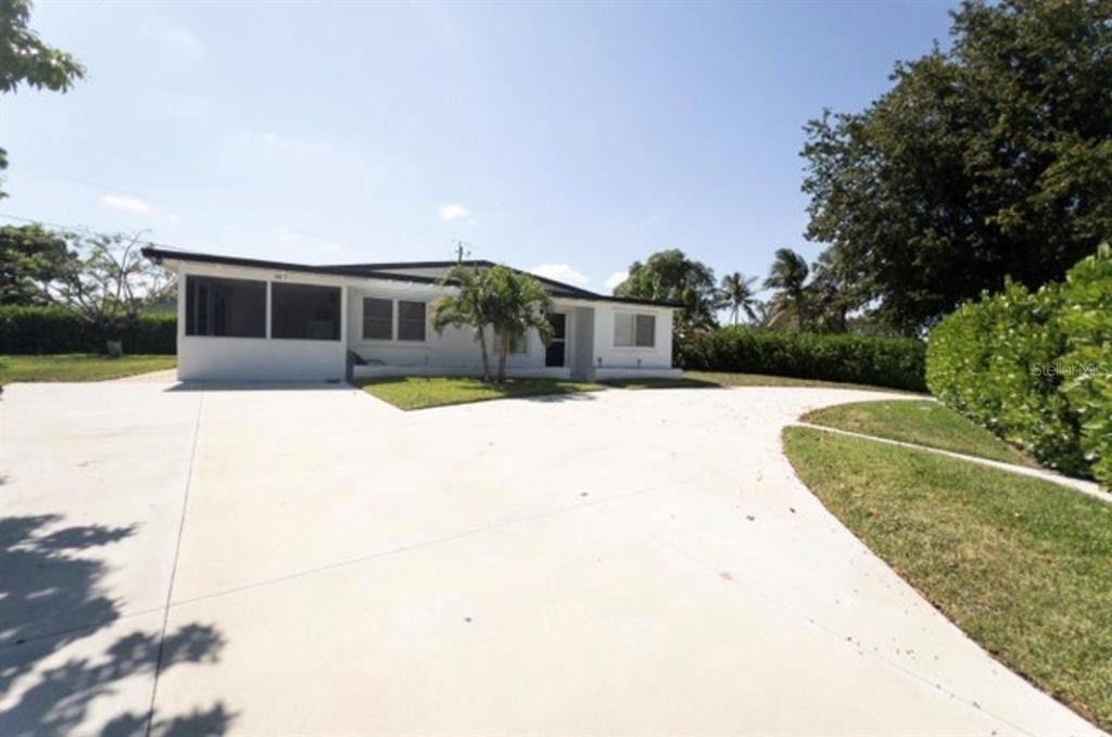 887 W Perry Street - Photo 1