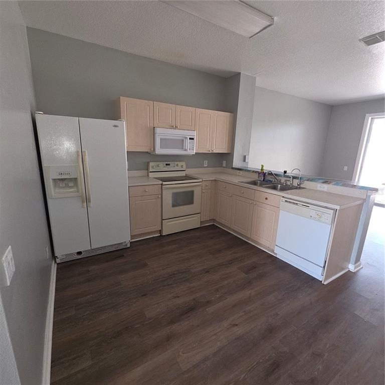2403 Silver Palm Drive - Photo 4