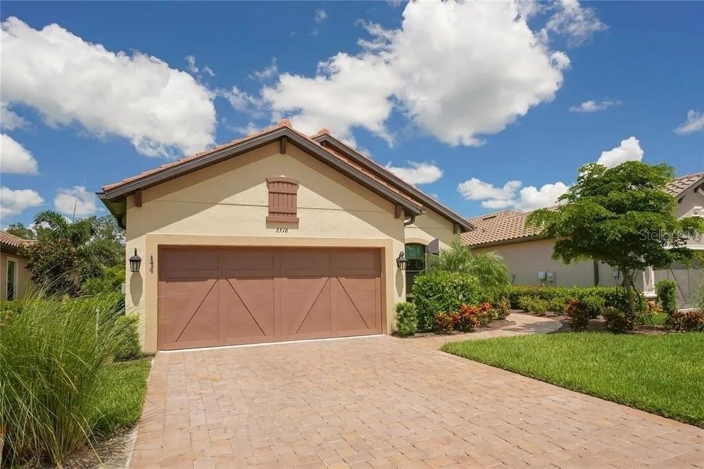 5516 Cantucci Street - Photo 0
