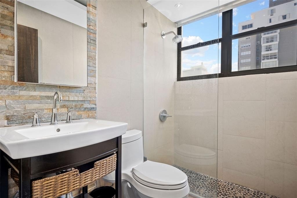 Condado Real 1700 Mcleary Ave - Photo 16
