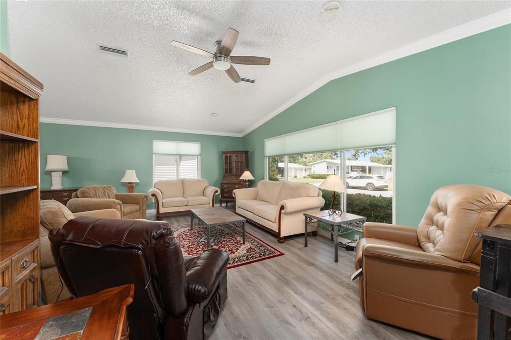 1401 W Schwartz Boulevard - Photo 7
