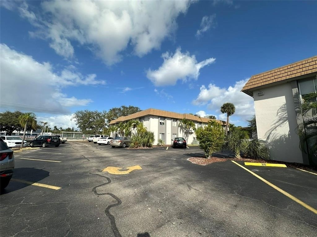 1830 Maravilla Avenue - Photo 7