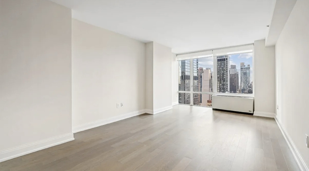 125 West 31st Street - Photo 0