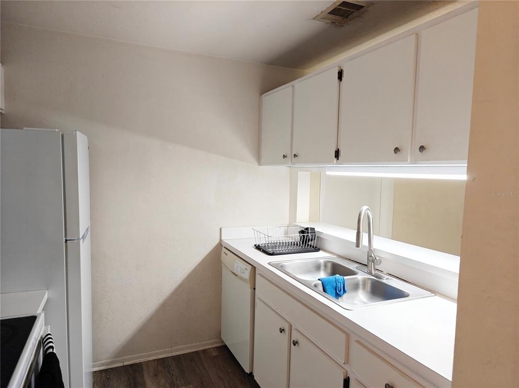 4000 Sw 23rd Street - Photo 17