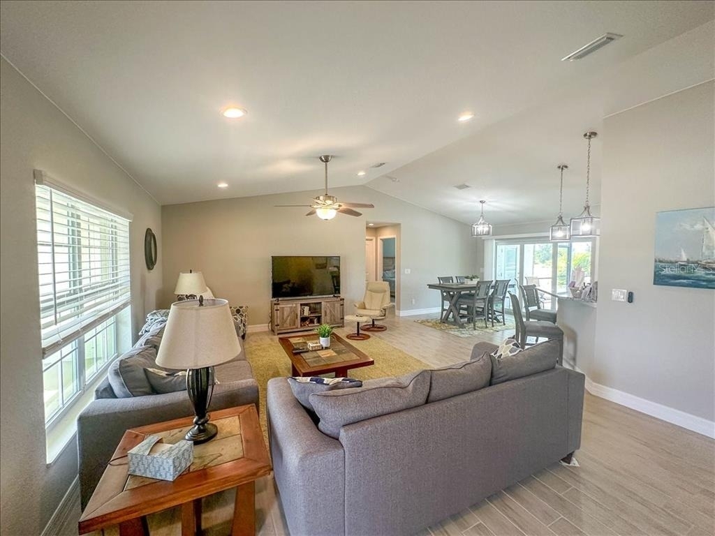11707 Willmington Boulevard - Photo 9