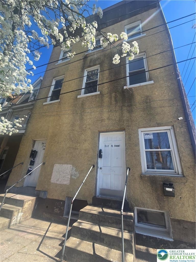 101 N 2nd Street - Photo 0