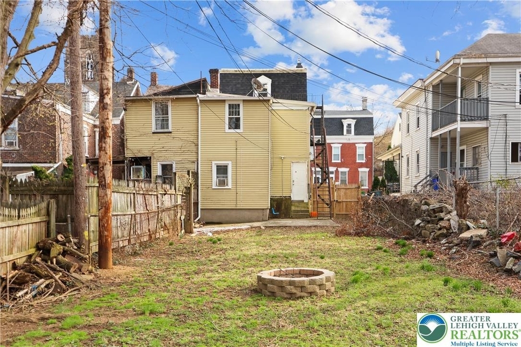 1113 Ferry Street - Photo 10
