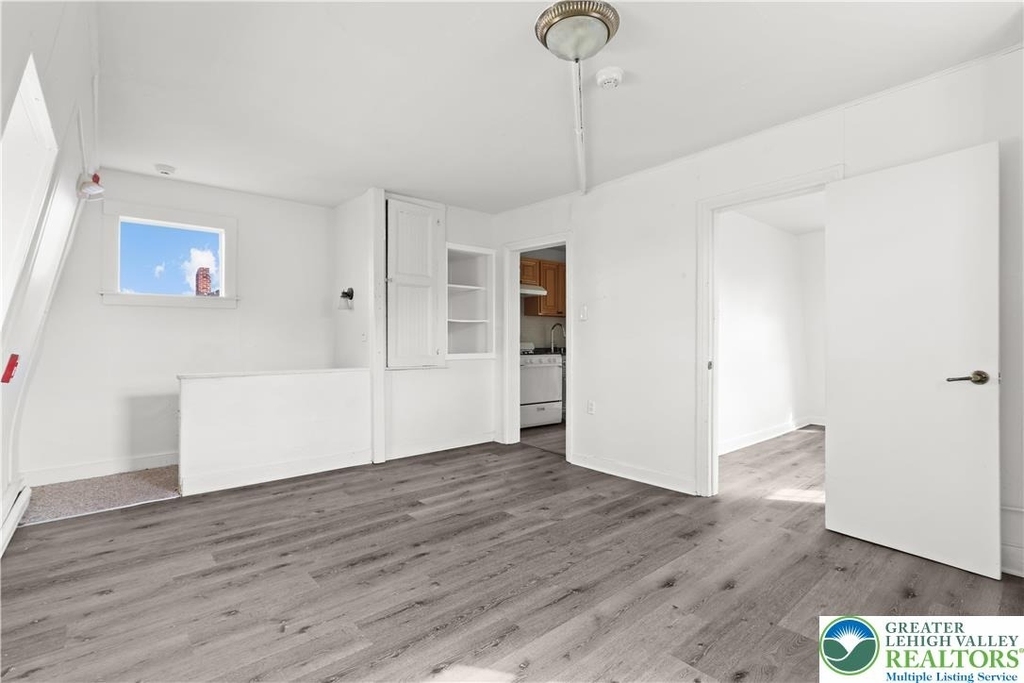 1113 Ferry Street - Photo 1