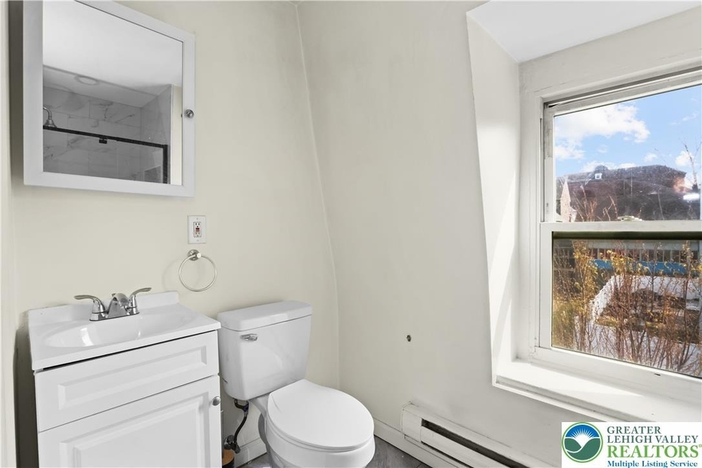 1113 Ferry Street - Photo 5