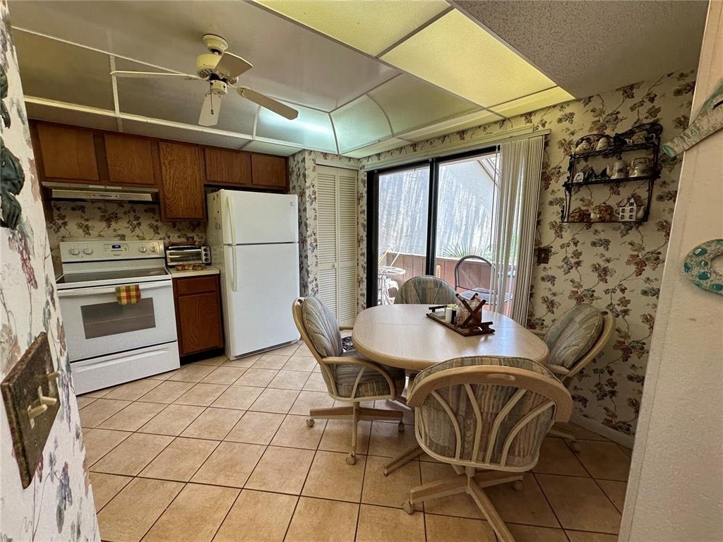 1647 Brookhouse Court - Photo 2