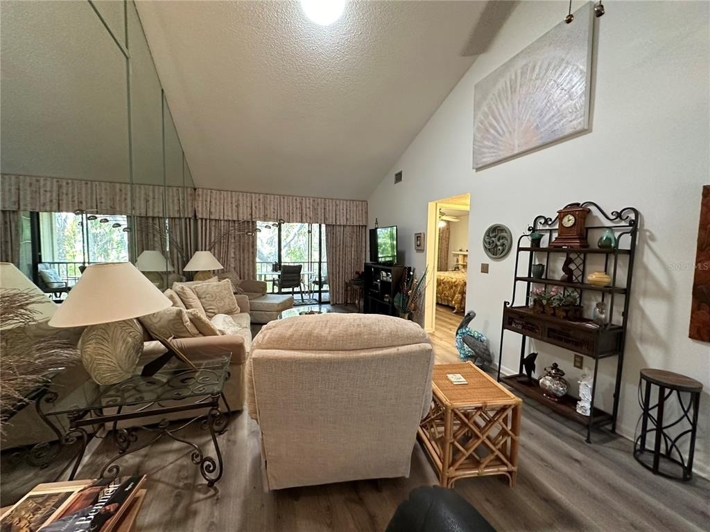 1647 Brookhouse Court - Photo 5