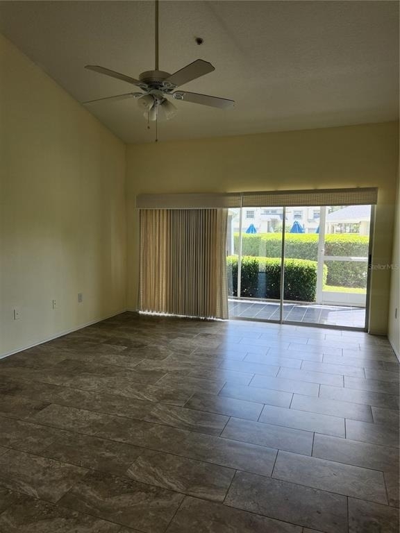 6330 Green Oak Circle - Photo 3