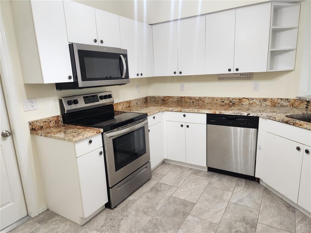 6330 Green Oak Circle - Photo 4