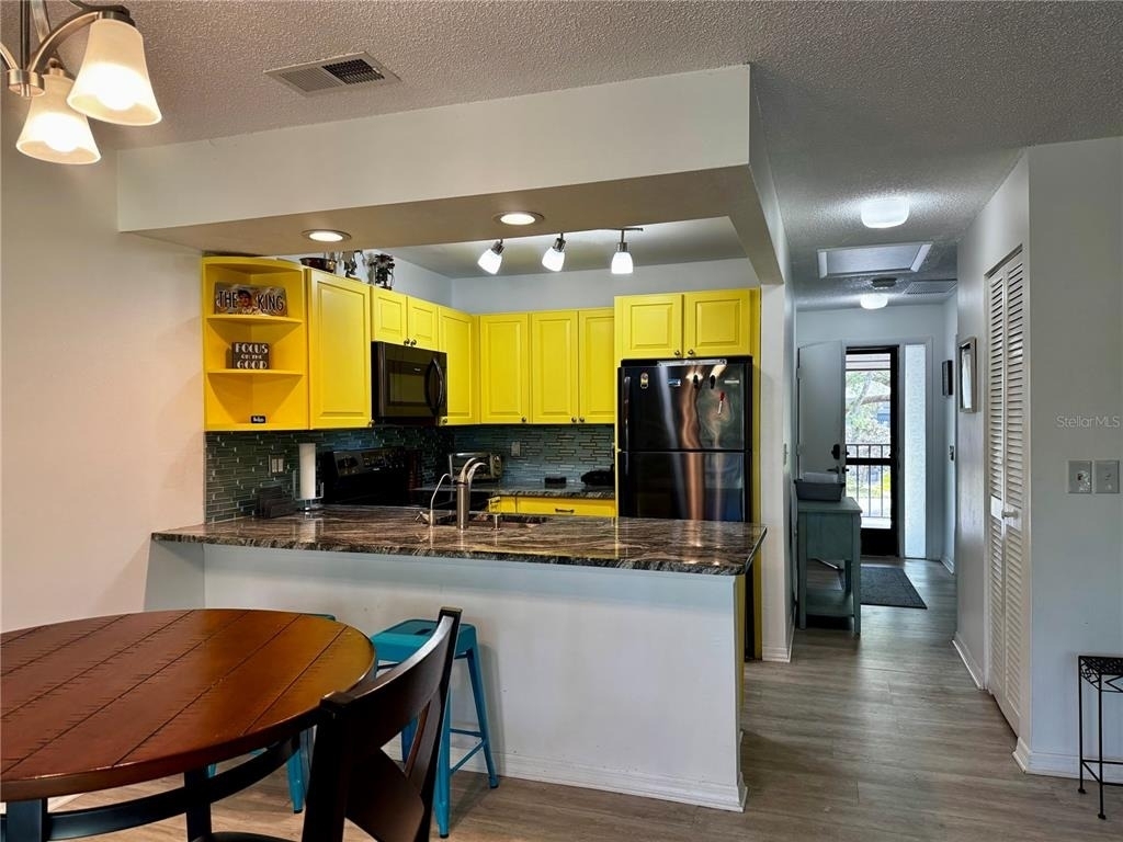 3031 Quail Hollow - Photo 4