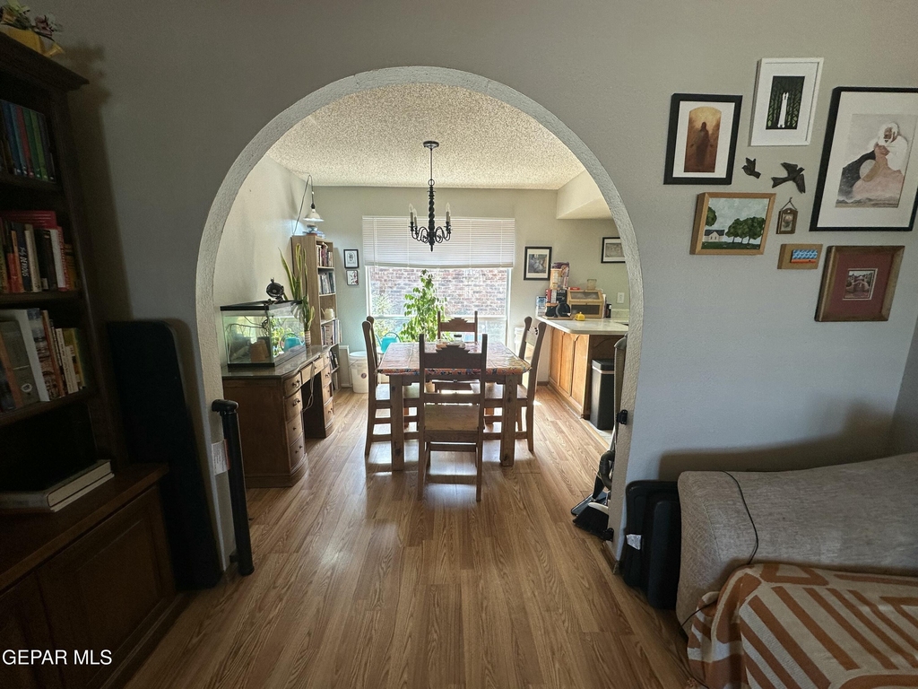 504 E University Avenue - Photo 8