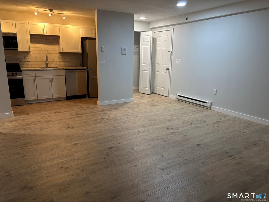 82 Longview Street - Photo 5