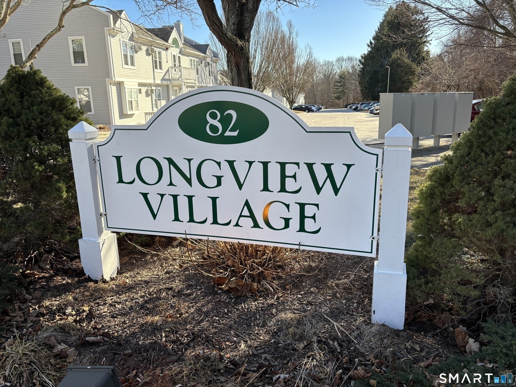 82 Longview Street - Photo 1