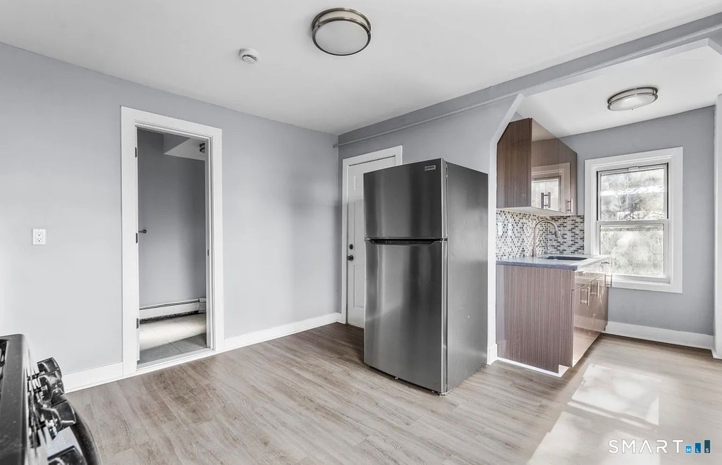 746 Maple Street - Photo 1