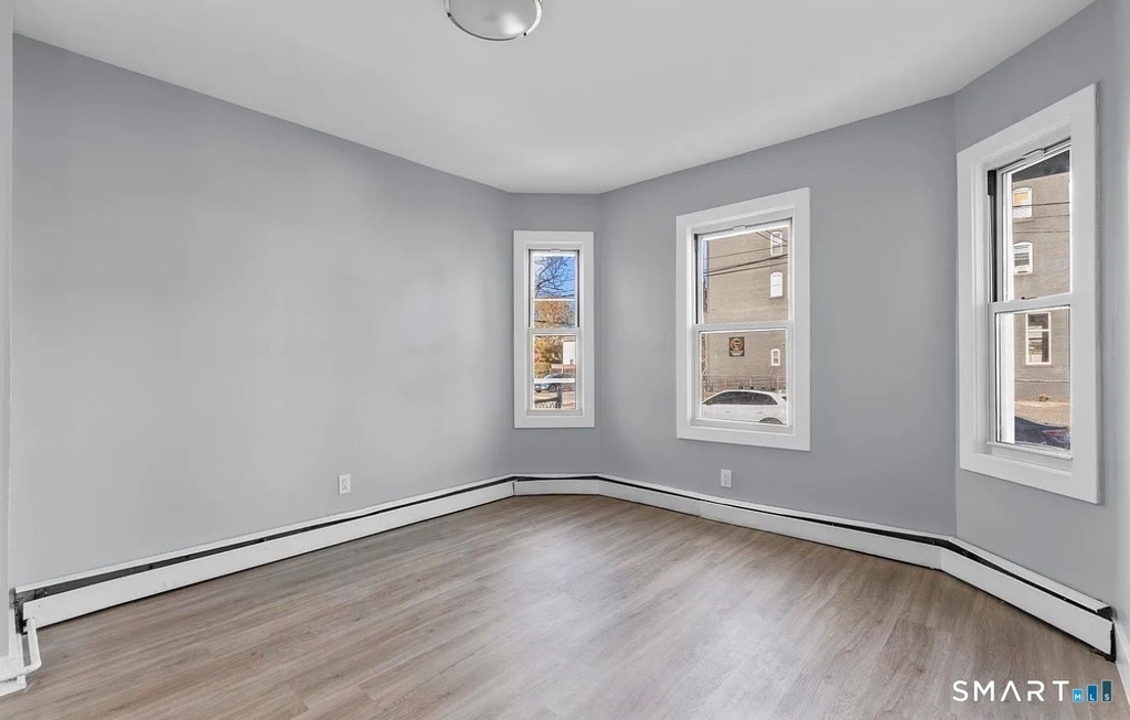 746 Maple Street - Photo 6