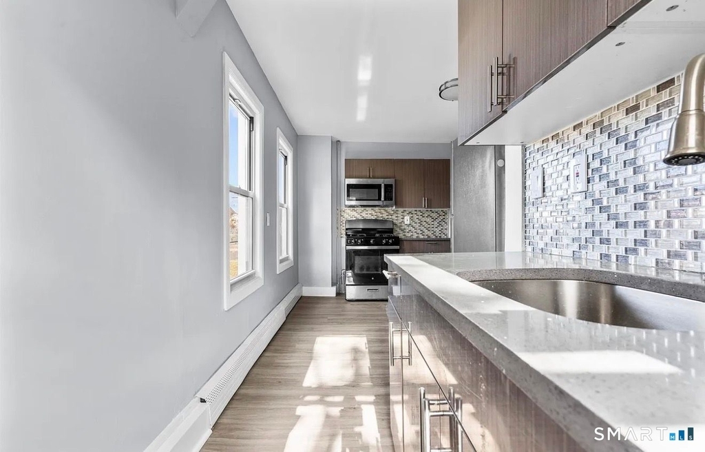 746 Maple Street - Photo 4