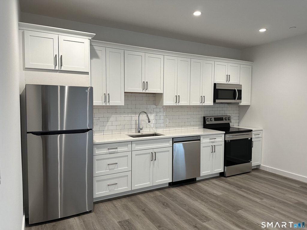 528 Black Rock Turnpike - Photo 3
